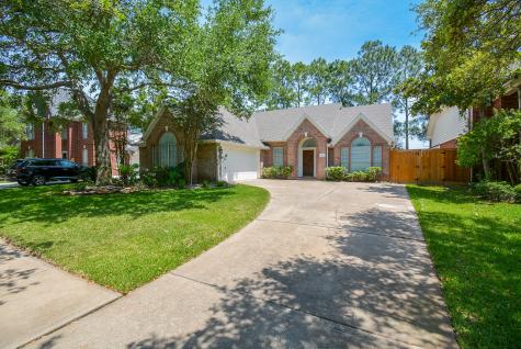 4527 Summer Lakes Sugar Land TX 77479