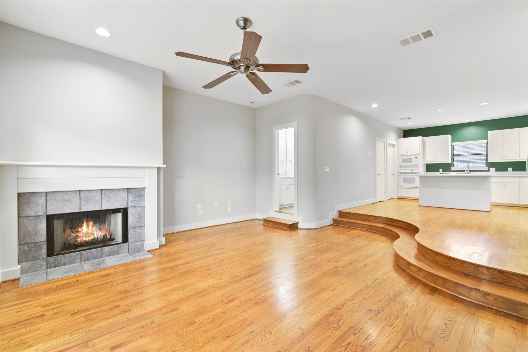 1604 Reinerman Street Houston TX 77007