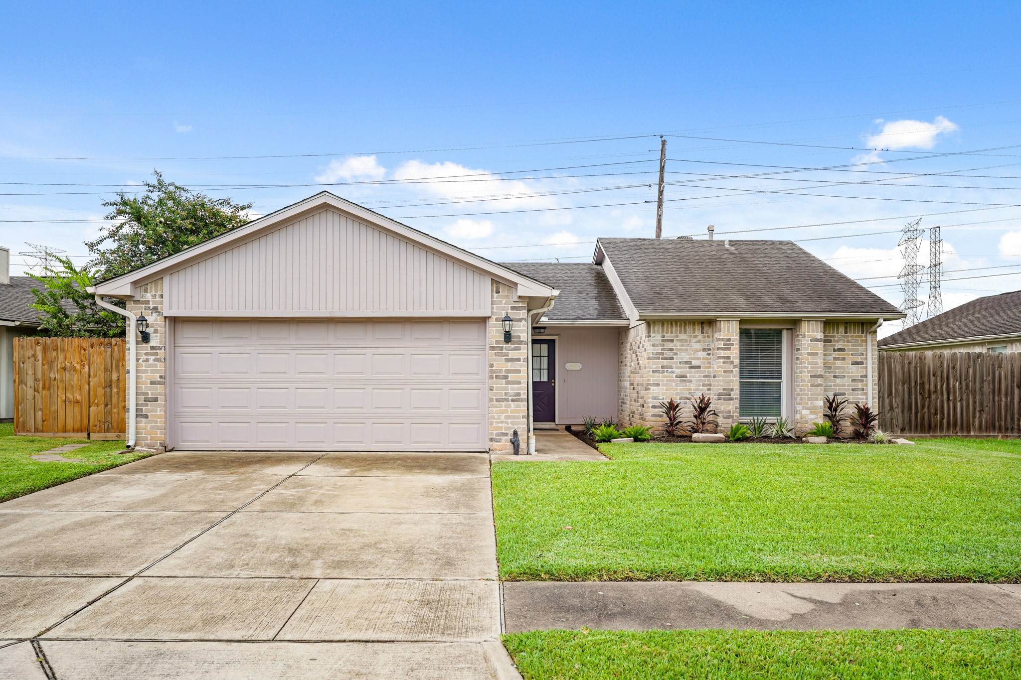 2911 Garden Lane Sugar Land TX 77479