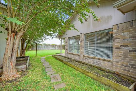 2911 Garden Lane Sugar Land TX 77479