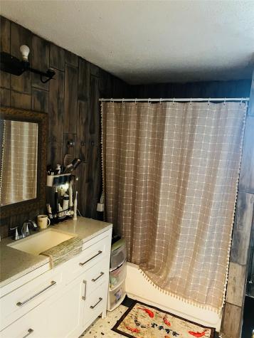 322 County Road 153 Bay City TX 77414