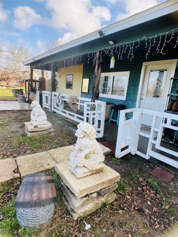 322 County Road 153 Bay City TX 77414