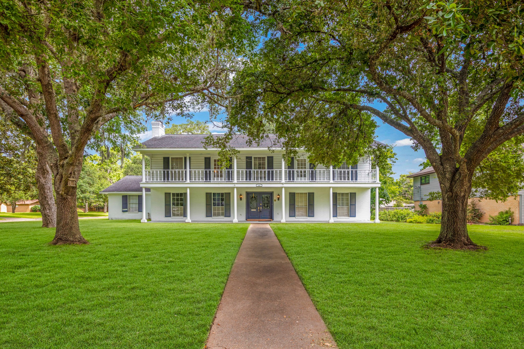 101 Redbud Street Lake Jackson TX 77566