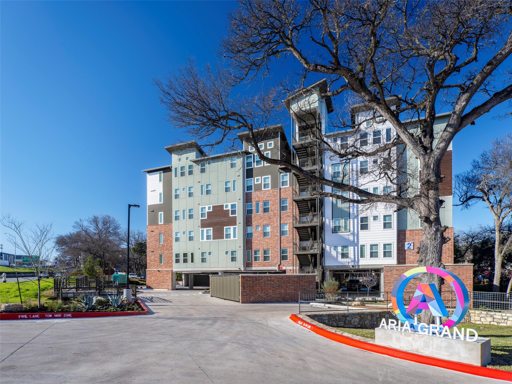 1800 Ih-35 Svrd Austin TX 78704