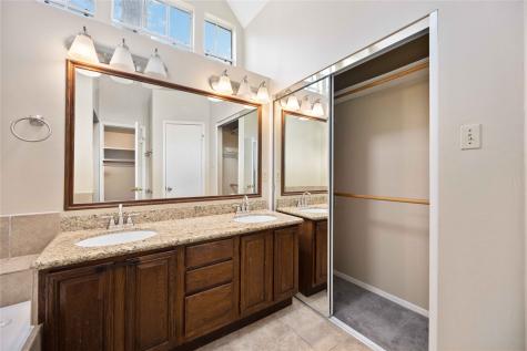 15810 Oak Mountain Drive Houston TX 77095