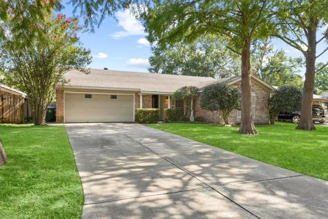423 Sulky Trail Street Houston TX 77060