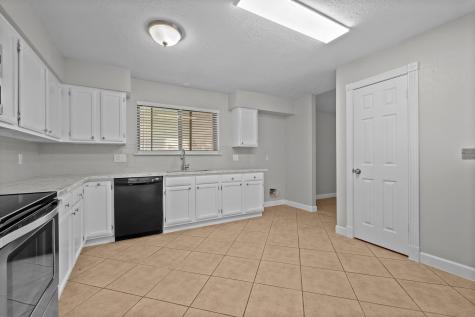 2502 Bisontine Street Friendswood TX 77546