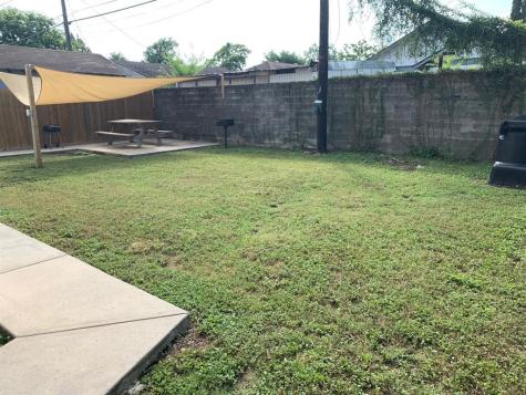 309 Hutcheson Street 8 Houston TX 77003