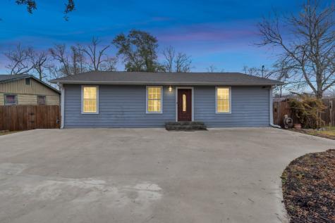 2315 4th Street Liverpool TX 77577