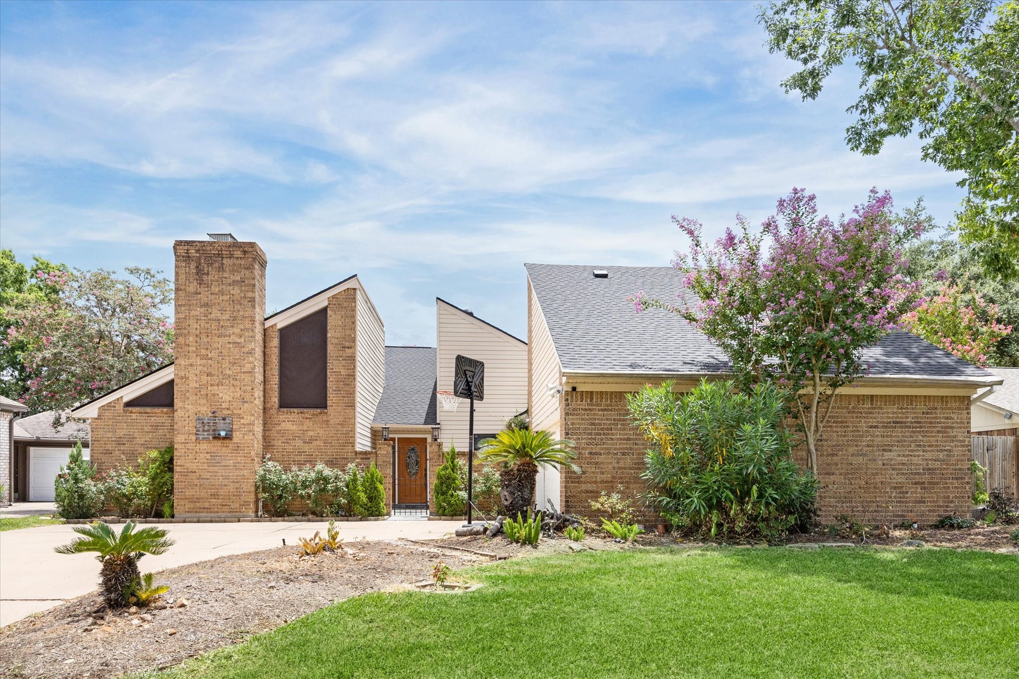 955 Coachlight Drive Houston TX 77077