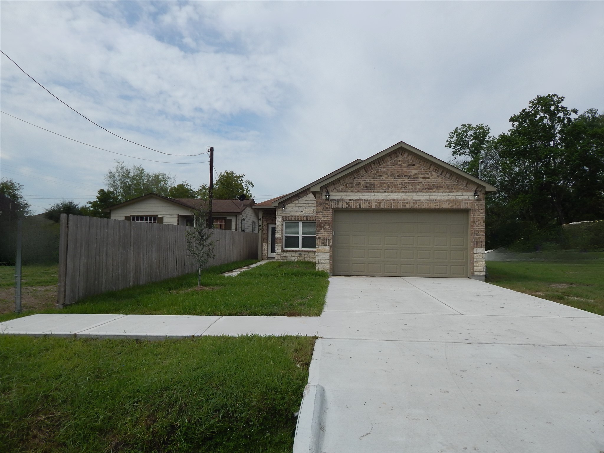 6105 Bobby Burns Street Houston TX 77028