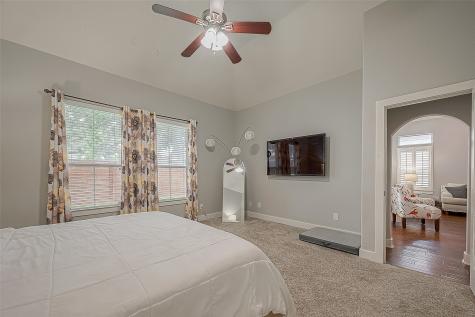 6093 Yale Street Houston TX 77076