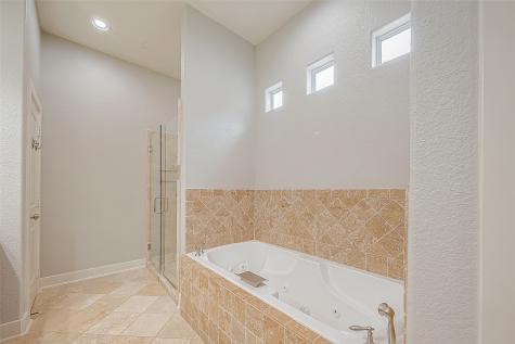 6093 Yale Street Houston TX 77076