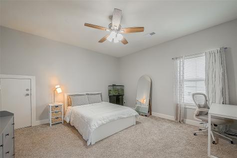 6093 Yale Street Houston TX 77076
