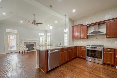 6093 Yale Street Houston TX 77076