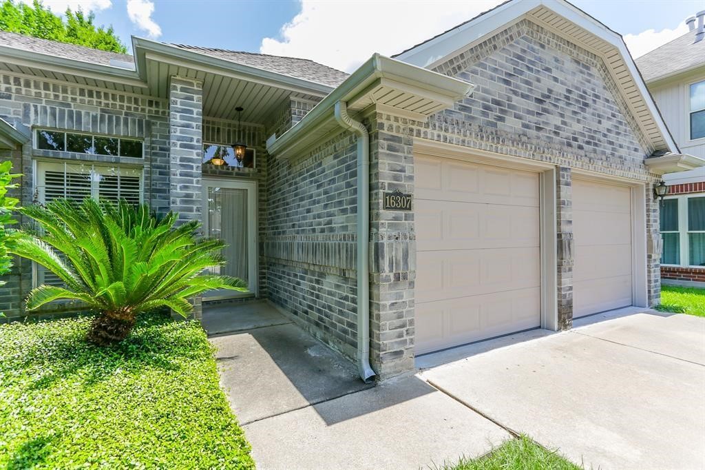 16307 Cobble Springs Court Sugar Land TX 77498