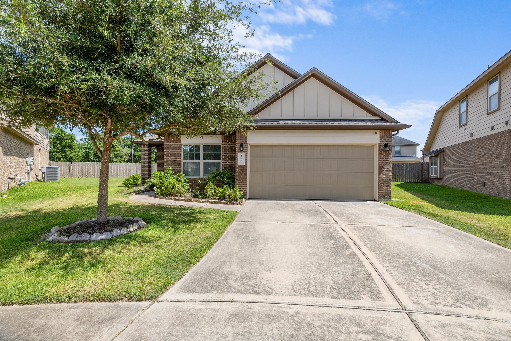 1807 Dover Heights Lane Fresno TX 77545