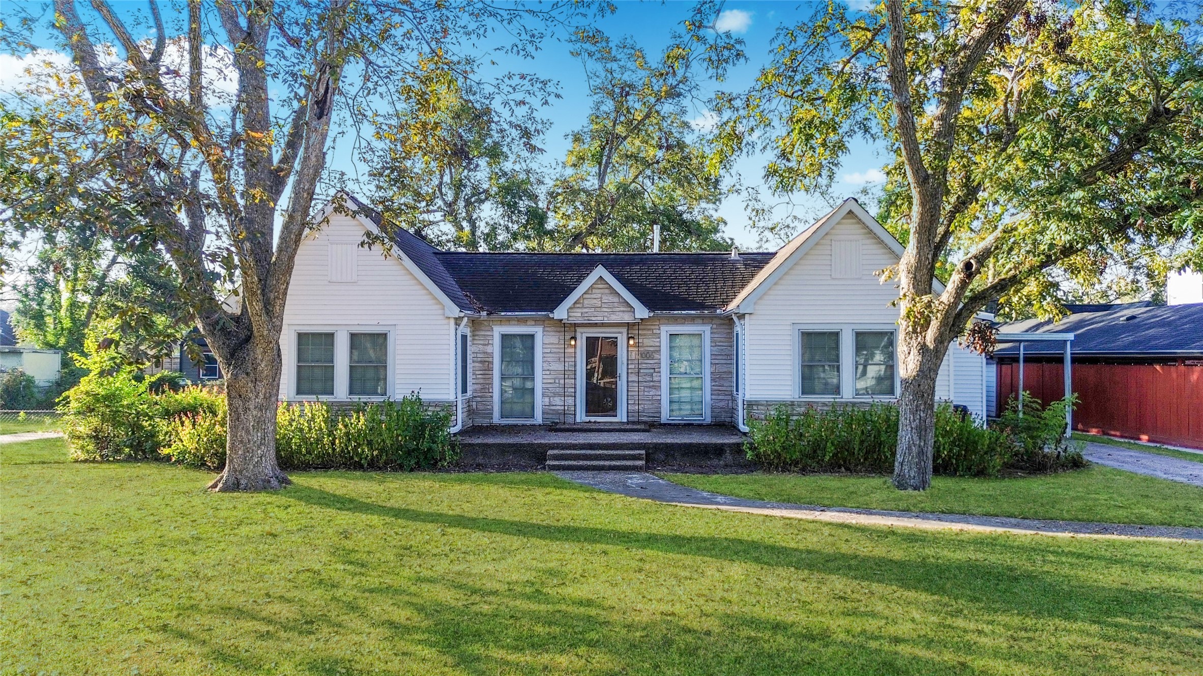 1006 English Street Houston TX 77009