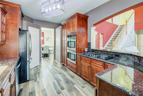 8106 Laurel Lane Baytown TX 77523