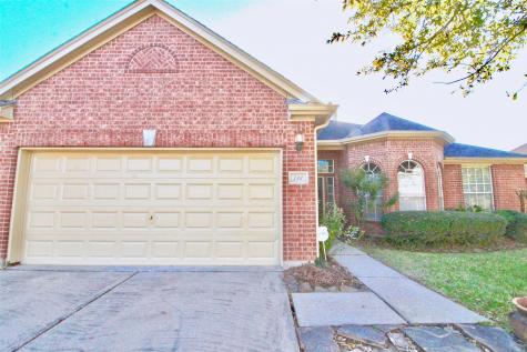 711 N Elder Grove Drive Pearland TX 77584