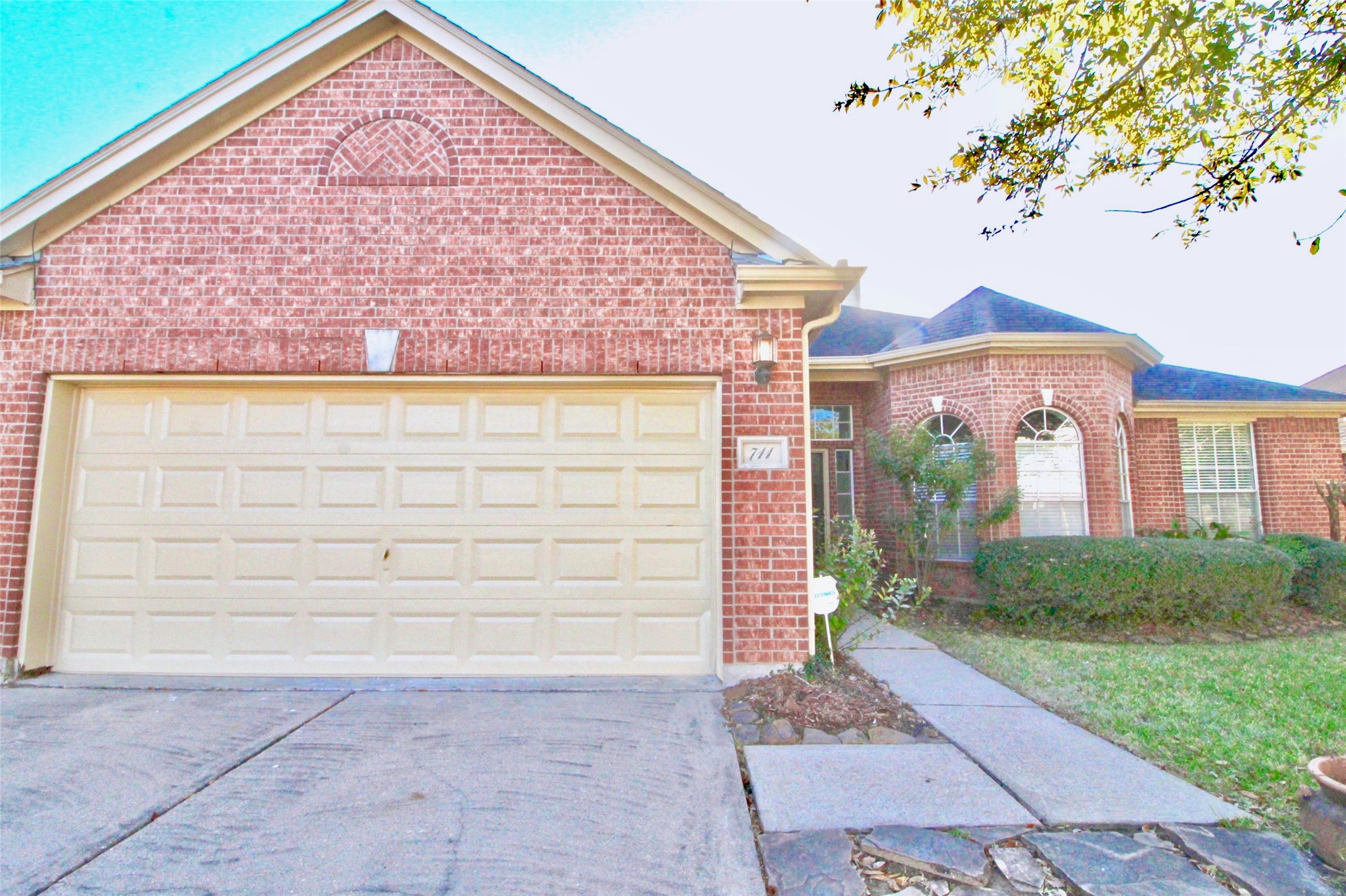 711 N Elder Grove Drive Pearland TX 77584