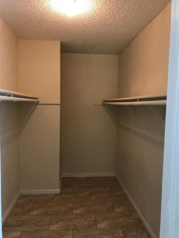 1947 Green Briar Colony Drive 15518-c Houston TX 77032