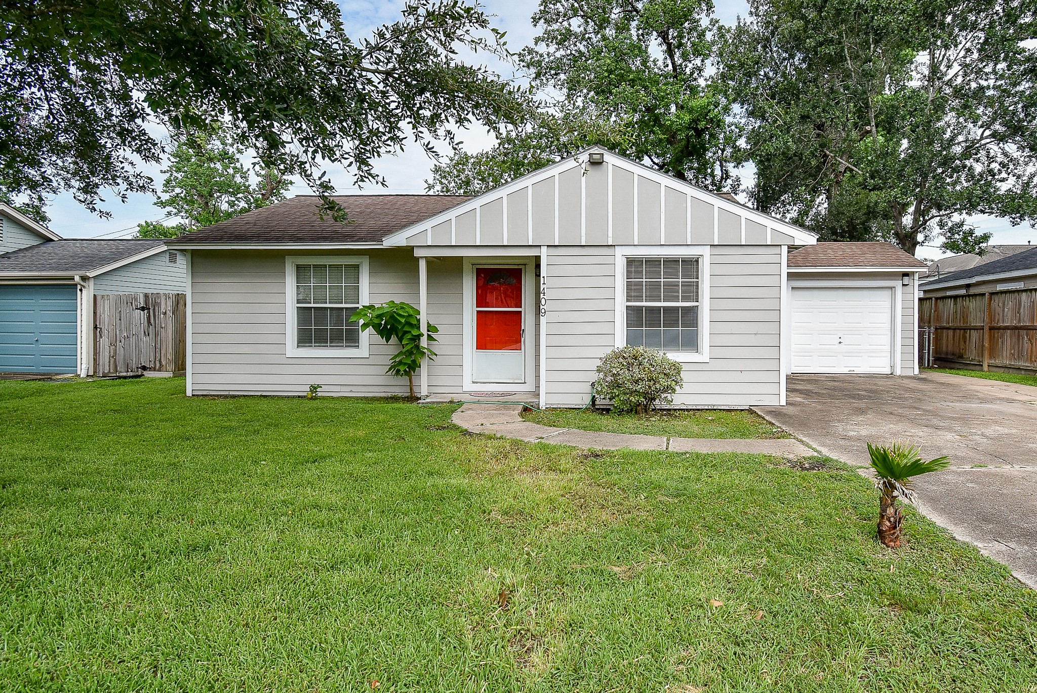1409 Zora Street Houston TX 77055