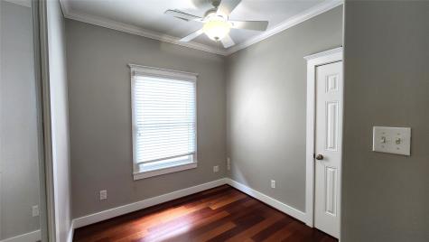 1029 W 15th 1/2 Street Houston TX 77008