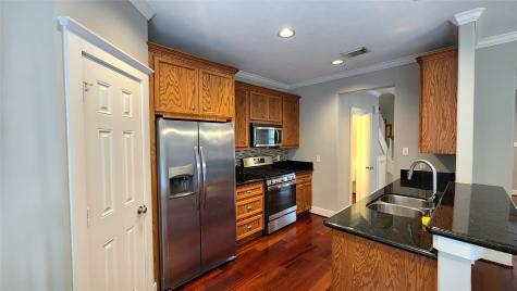 1029 W 15th 1/2 Street Houston TX 77008