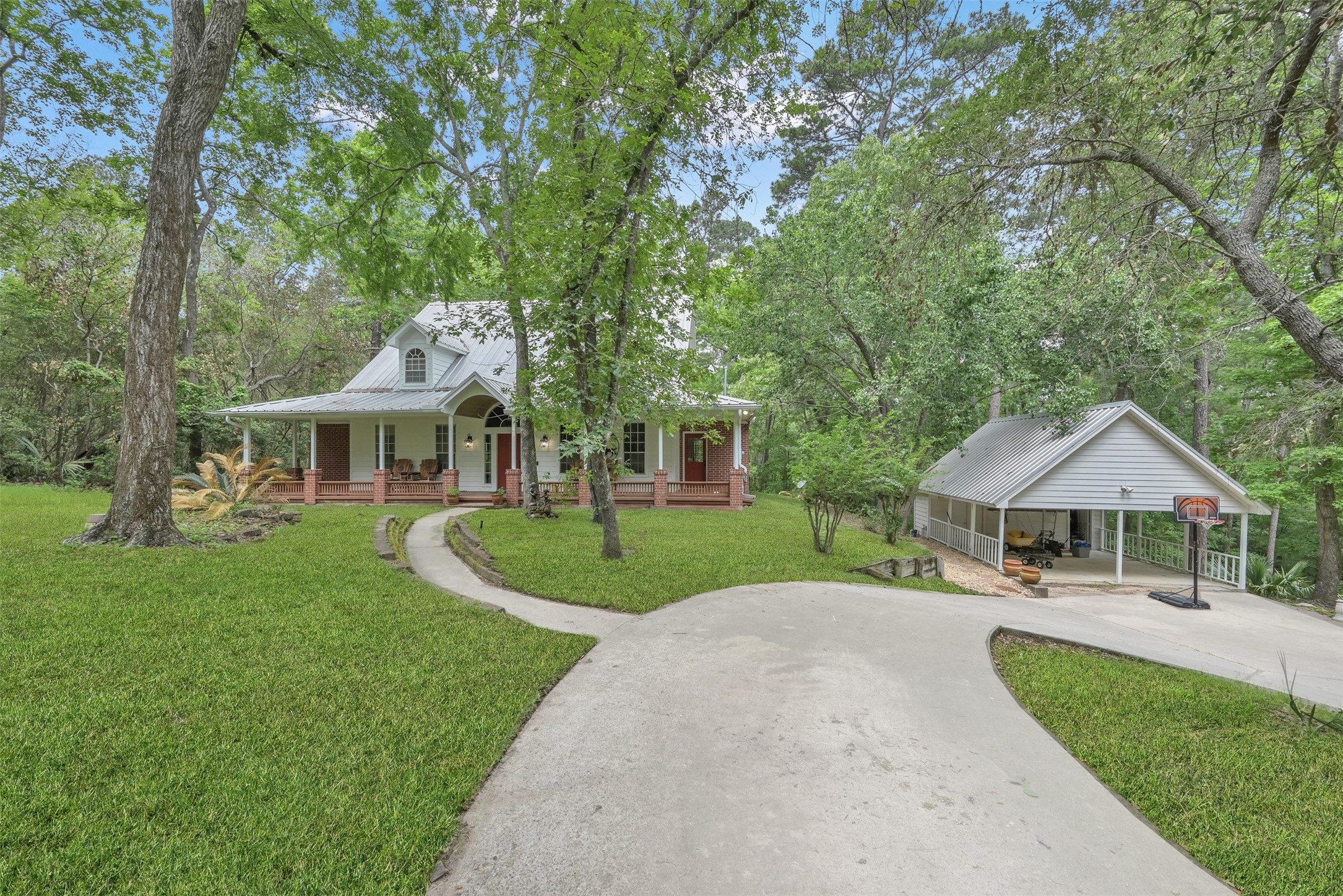9 E Lake Forest Court Conroe TX 77384