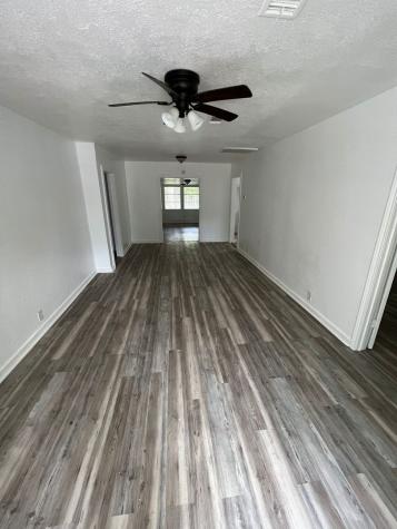 2085 Earl Street Beaumont TX 77703
