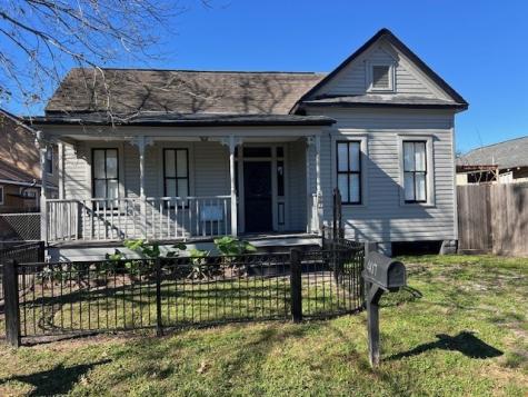 407 Walton Street Houston TX 77009