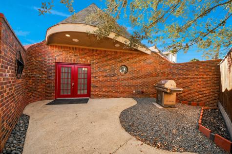 832 W 27th Street Houston TX 77008