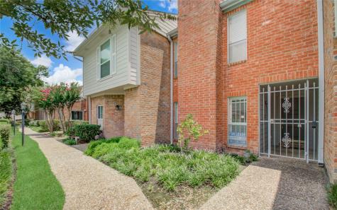 5949 Woodway Place Court Houston TX 77057
