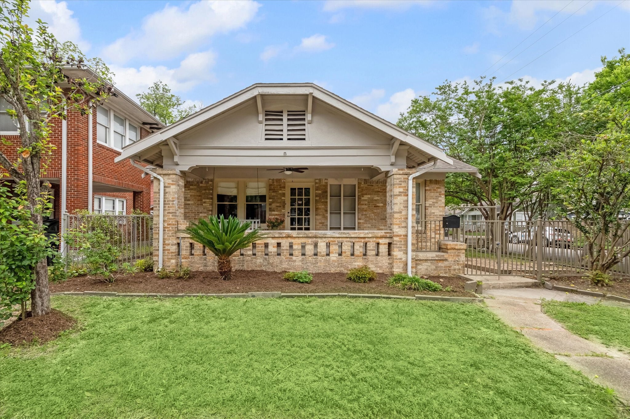 801 Pecore Street Houston TX 77009