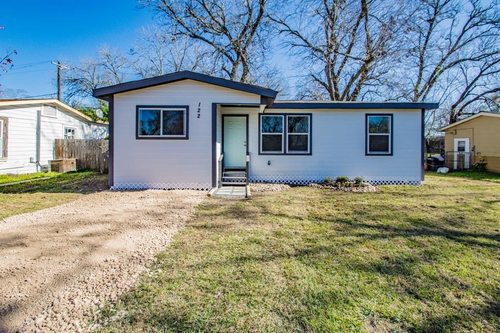 122 Huisache Street Lake Jackson TX 77566