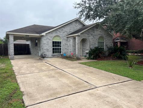 5515 Rio Ramos Street Rosharon TX 77583