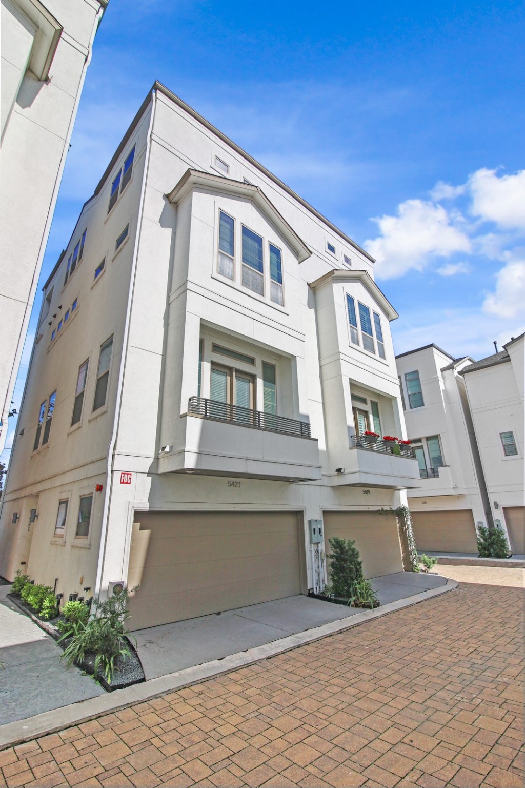 5421 Larkin Street Houston TX 77007