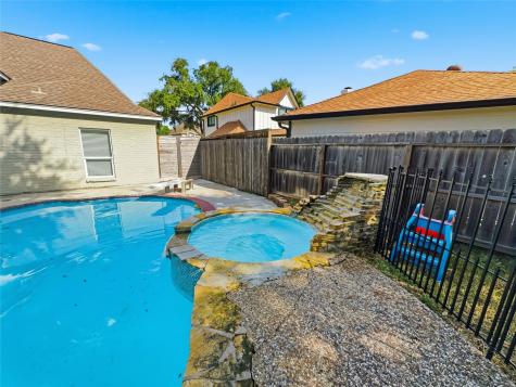 11507 Del Monte Drive Houston TX 77077