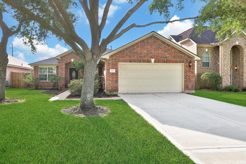 815 Mcintosh Bend Drive Stafford TX 77477