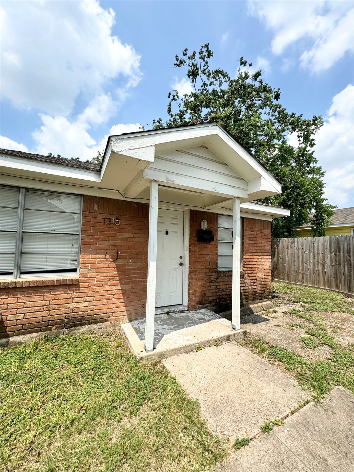 1315 Malvern Street Houston TX 77009