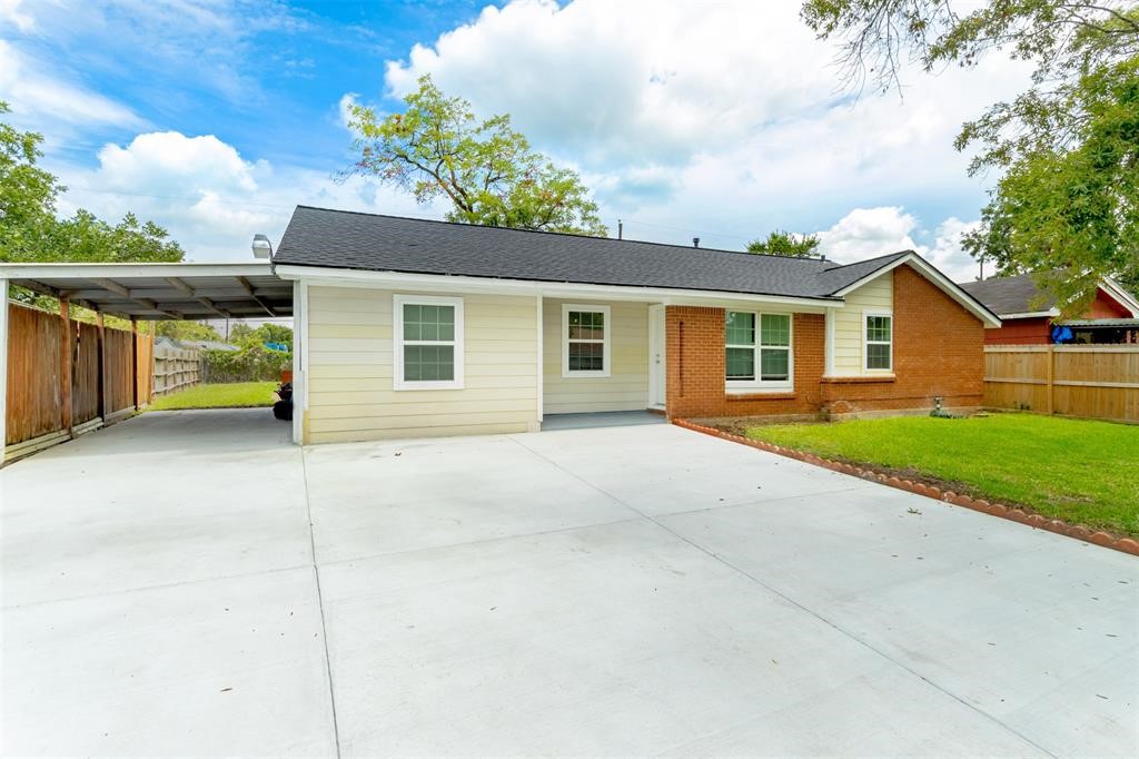214 Carlang Street Channelview TX 77530