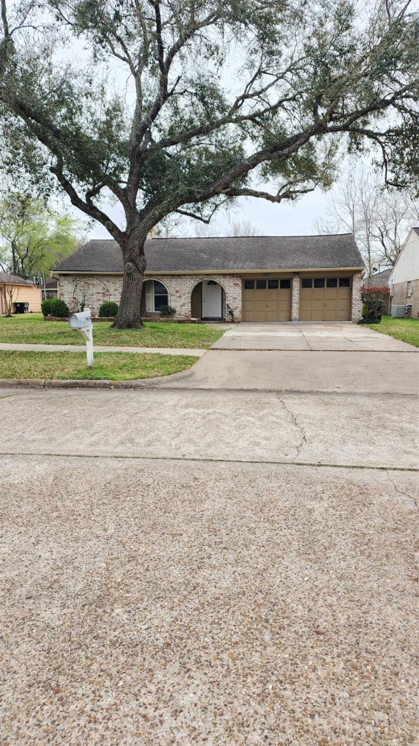 1911 Riflewood Circle Missouri City TX 77459