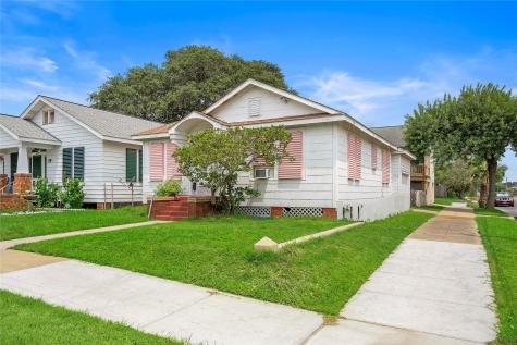 4902 Avenue Q 1/2 Galveston TX 77551