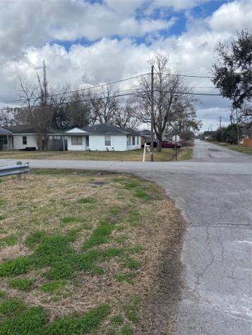 815 Avenue G South Houston TX 77587