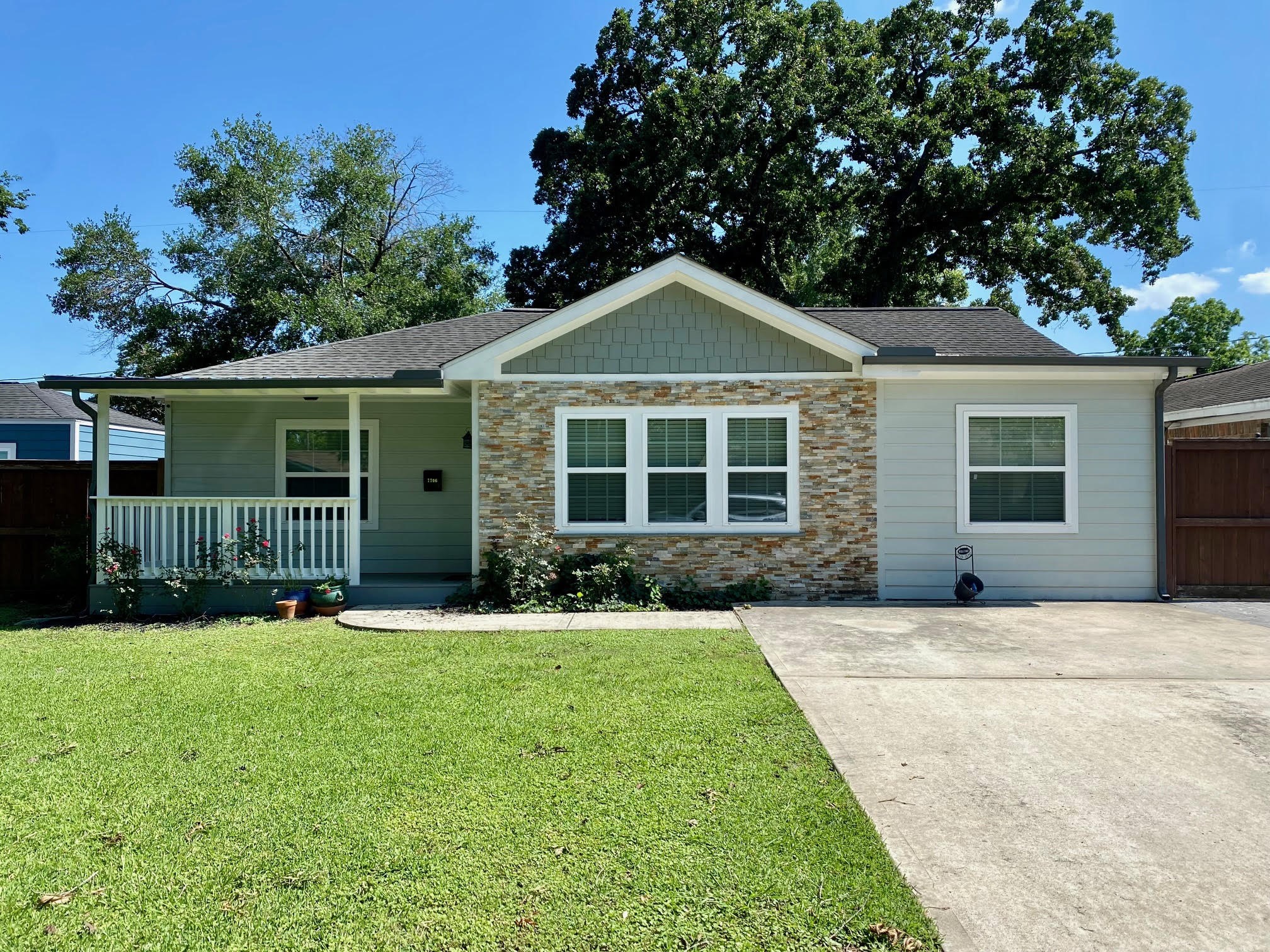 7706 Erath Street Houston TX 77023