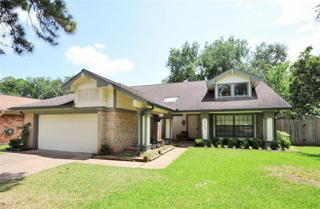 2115 Braesmeadow Lane Sugar Land TX 77479