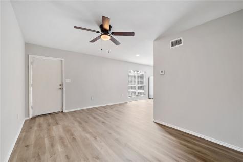 9711 Linkmeadow Lane 14 Houston TX 77025