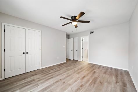 9711 Linkmeadow Lane 14 Houston TX 77025