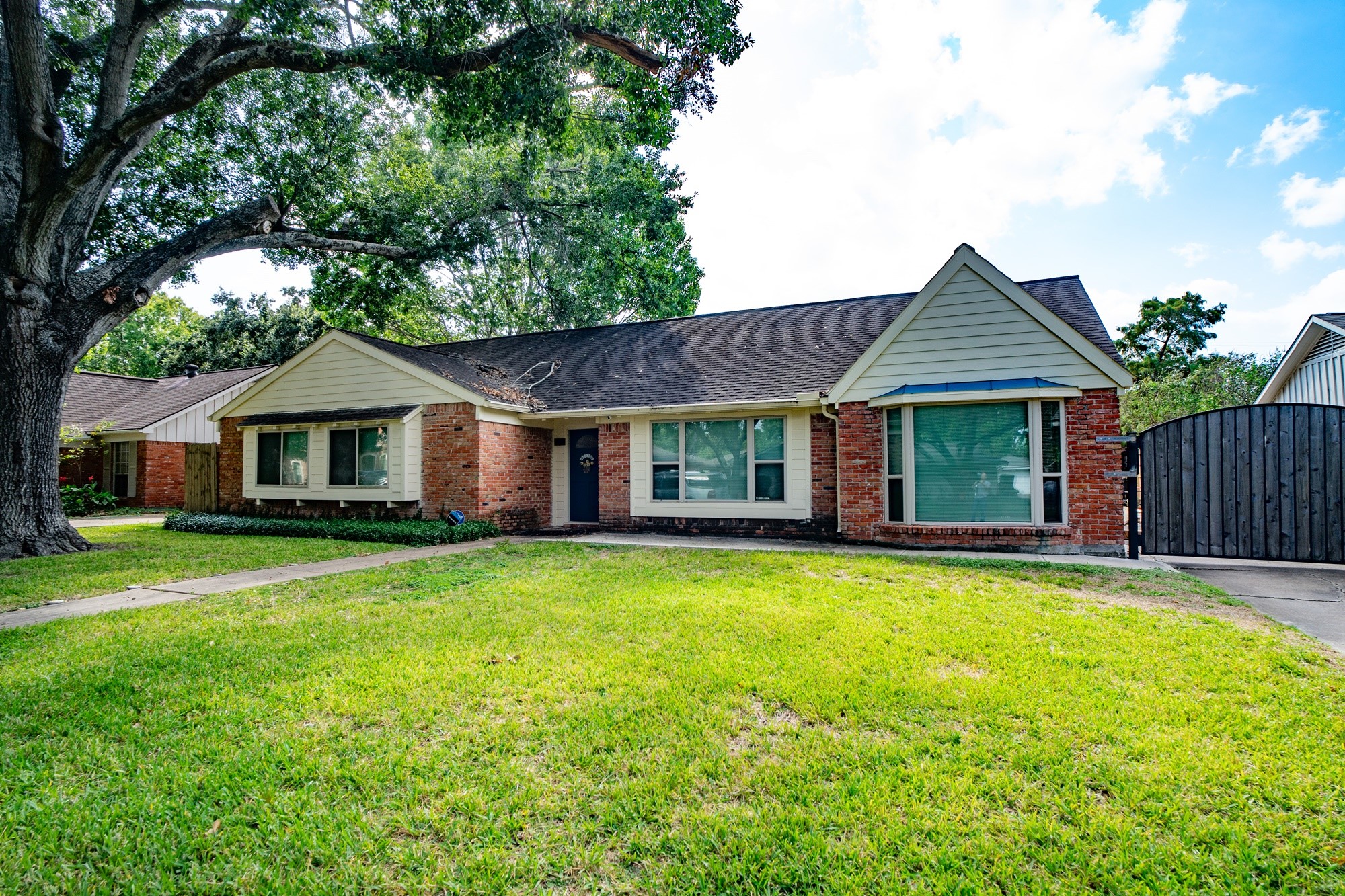 4427 Lymbar Drive Houston TX 77096